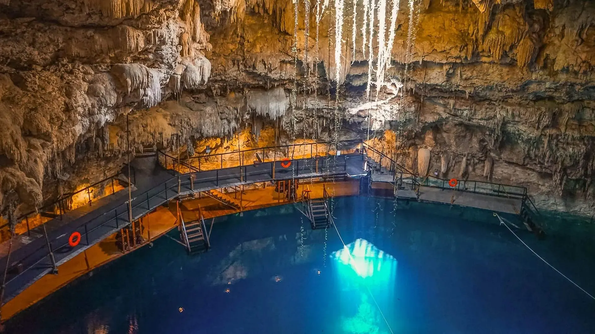 Chichén Itzá & Cenote Experience photo 3